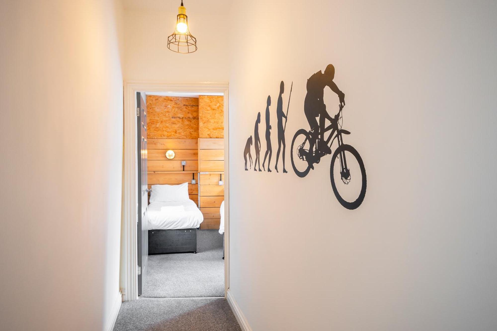 Riverside Great House In The Afan Forest Bike Park By Staystaycations Glyncorrwg Exterior photo
