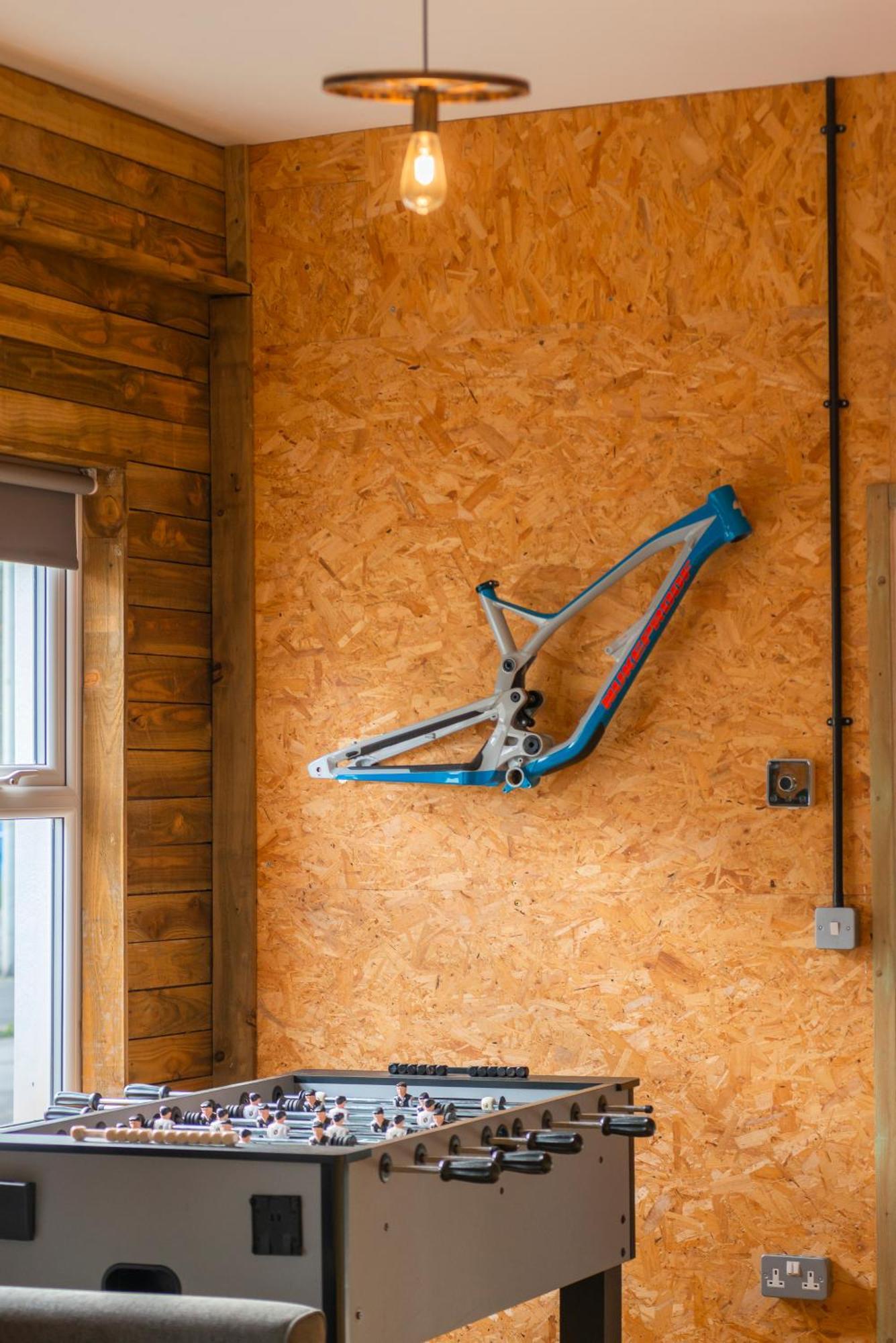 Riverside Great House In The Afan Forest Bike Park By Staystaycations Glyncorrwg Exterior photo